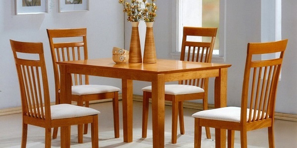 Bộ bàn ăn 4 ghế giá rẻ tphcm làm bằng gỗ 