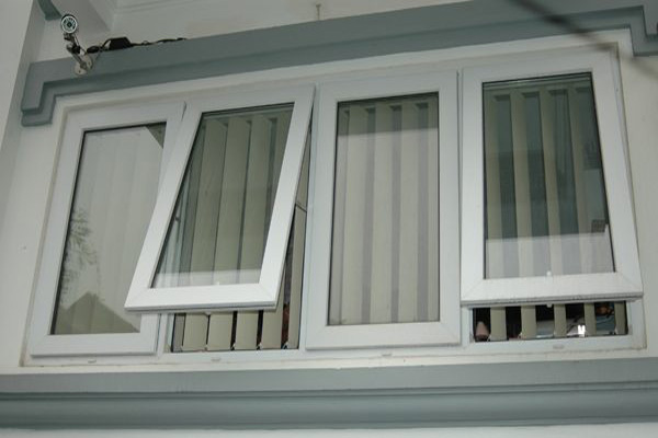 Cửa nhôm kính mở hất được thiết kế riêng cho cửa sổ
