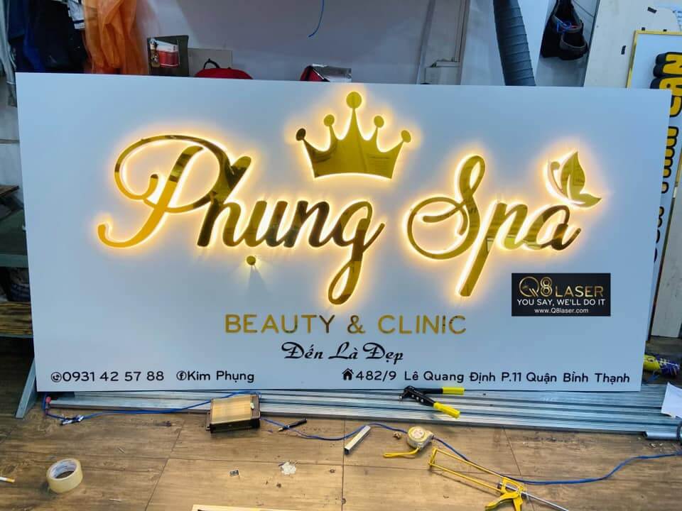 Bảng hiệu Spa sang trọng 