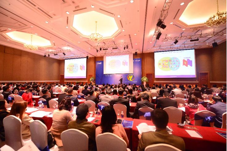Một không gian thoải mái và tiện nghi sẽ giúp khách mời dễ dàng tập trung và tận hưởng trọn vẹn sự kiện.