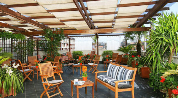 Cách bố trí bàn ghế quán cafe đẹp