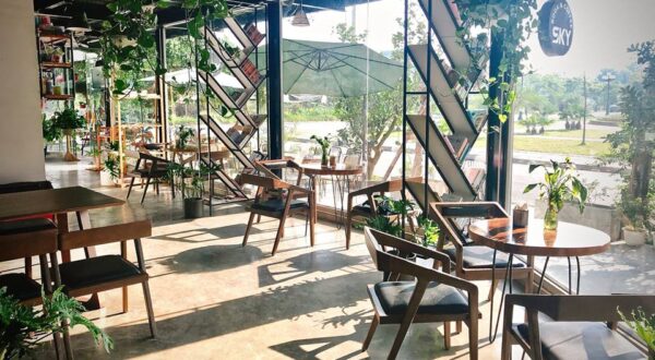 Cách bố trí bàn ghế quán cafe giúp tối ưu không gian