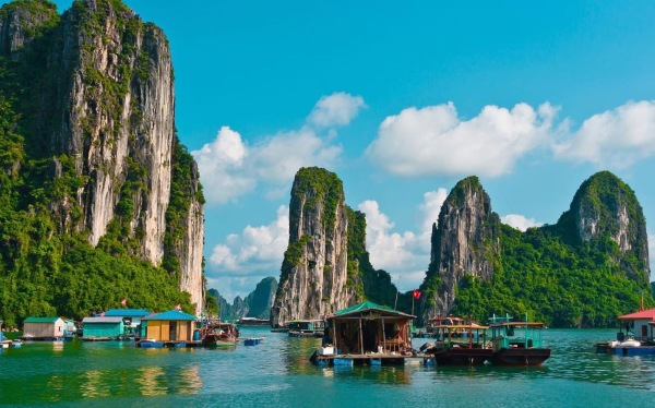 Vịnh Hạ Long - góp mặt trong danh sách '10 Kỳ quan Thiên nhiên được ghé thăm nhiều nhất thế giới