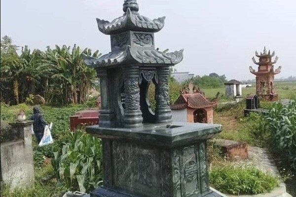 Kiểu dáng này được sử dụng phổ biến và dễ dàng chạm khắc họa tiết truyền thống.