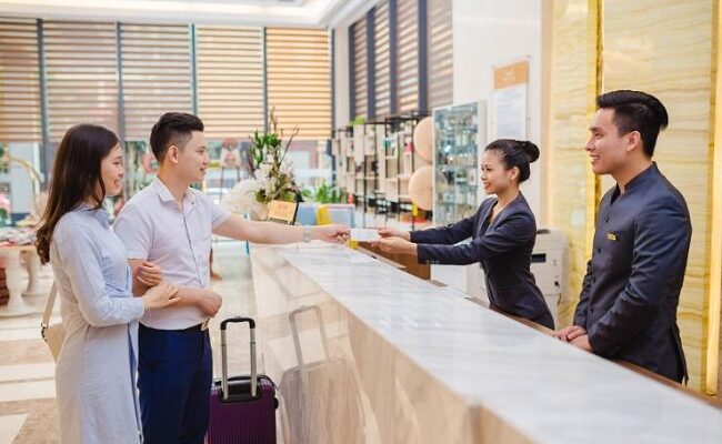 Học quản trị khách sản ra làm gì