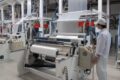 Máy đùn sản xuất nhựa có vai trò quyết định đến chất lượng, tốc độ và độ ổn định của hạt nhựa đầu ra. 