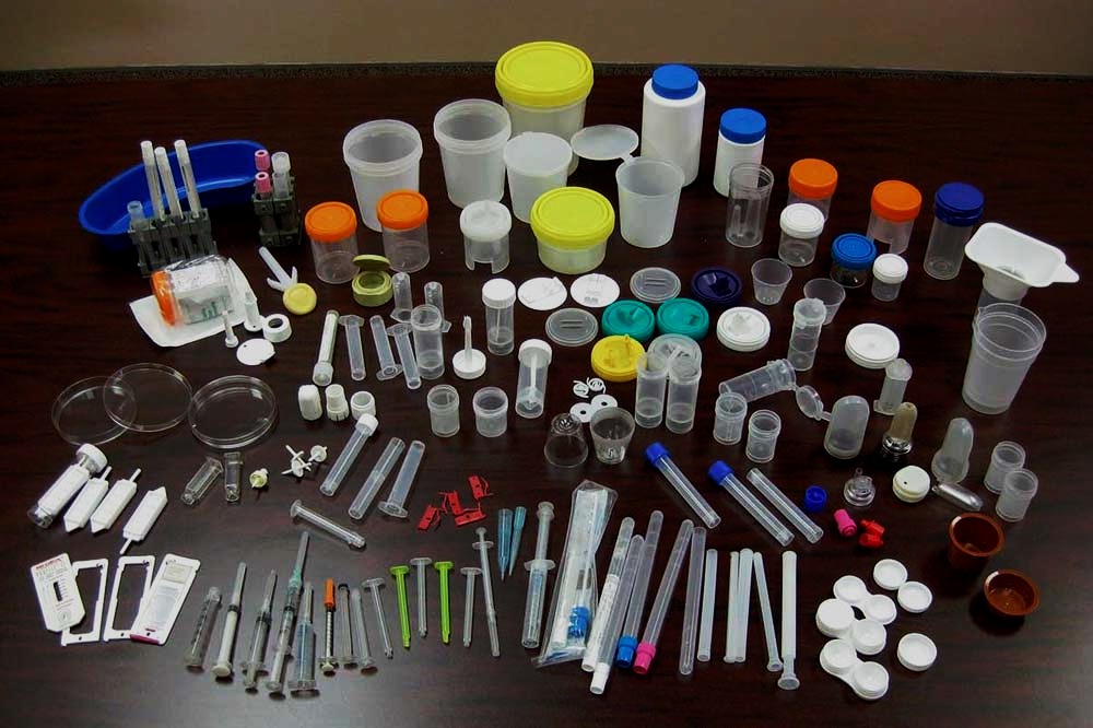 Ứng dụng của vật liệu nhựa trong labo