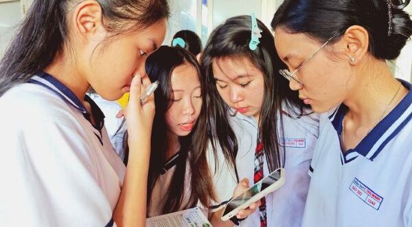 Lựa chọn hình thức đăng ký xét học bạ online