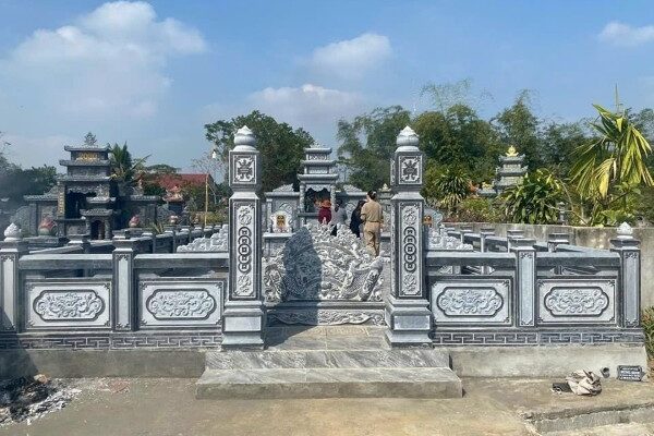 Khu lăng mộ đá đẹp trong văn hóa người Việt