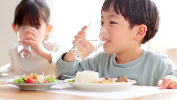 Chế độ dinh dưỡng cho trẻ như thế nào là hợp lý