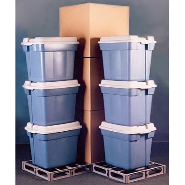 Kê đồ trên kệ hoặc bệ nâng cao là cách hiệu quả để giảm nguy cơ mối xâm nhập.