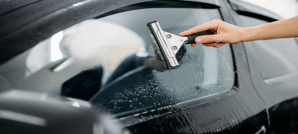 Dán phim cách nhiệt đơn giản