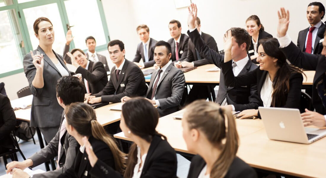 Lợi ích ngoài lương khi học MBA