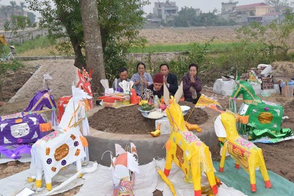 Sắm lễ vật cúng tạ mộ