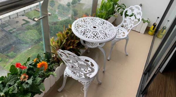 Cách lựa chọn bàn ghế ngoài trời phù hợp với không gian