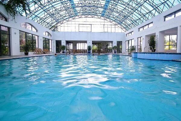 Lưu ý khi sử dụng hóa chất diệt khuẩn hồ bơi