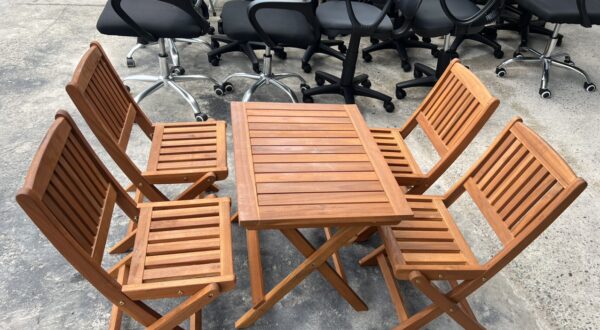 Kinh nghiệm chọn bàn ghế cafe mà bạn nên biết