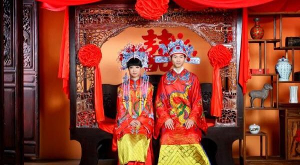 Cách kết hợp thư pháp Trung Hoa với các yếu tố trang trí khác