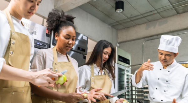 Nên học cao đẳng chế biến món ăn