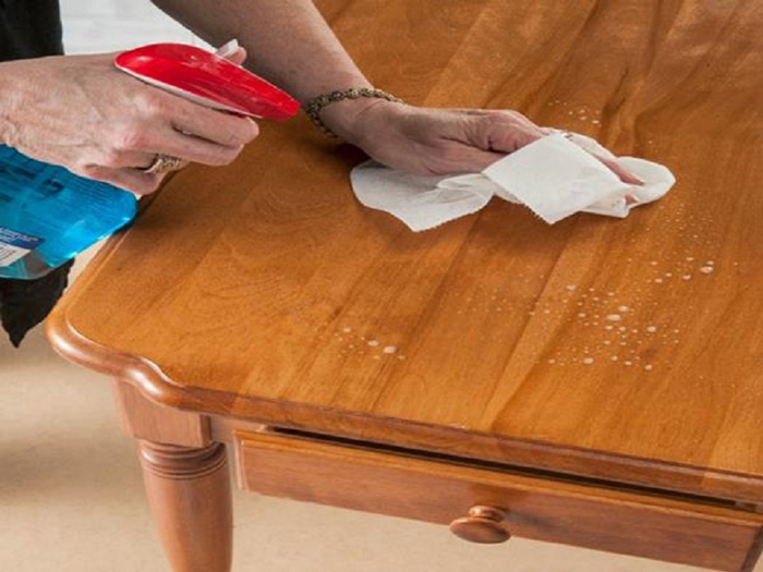 Bảo quản bàn ghế gỗ đúng cách