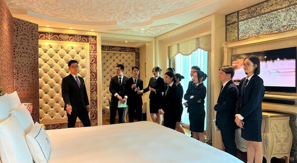 Học Quản trị khách sạn là